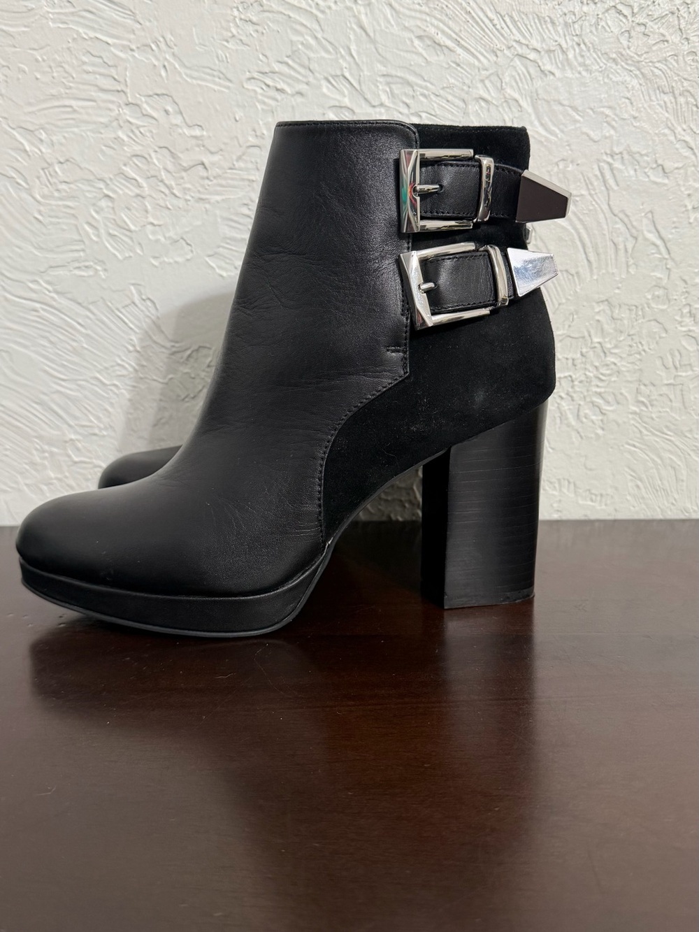 GUESS Chrissy Black Leather Buckle Ankle Boots Size 7.5